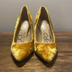 |Sam Edelman| Hazel Pump Yellow Crushed Velvet Stiletto Size 6.5